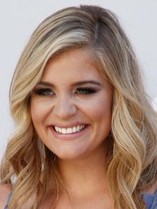 Here's How Much Lauren Alaina Is Really Worth