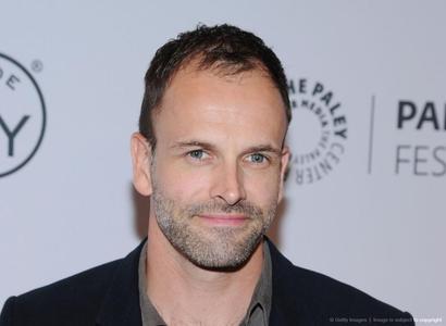 Jonny Lee Miller - News, Photos, Videos, and Movies or Albums | Yahoo