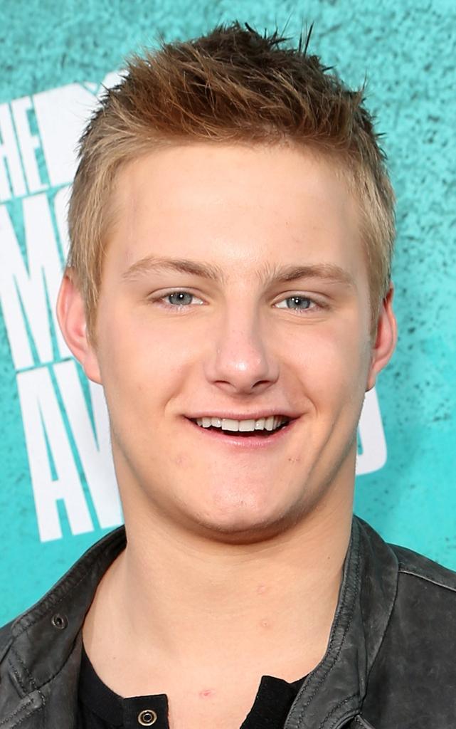 Alexander Ludwig Net Worth