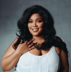 Rapper Lizzo opens up on early career insecurities - Yahoo Sports