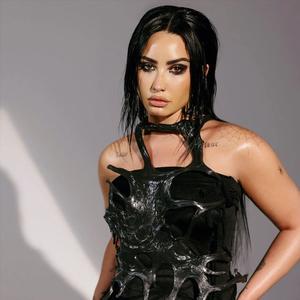 Demi Lovato Reveals the One Thing She'd Tell Her Teenage Self About Beauty