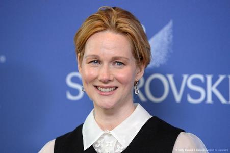 Laura Linney: Credits, Bio, News & More