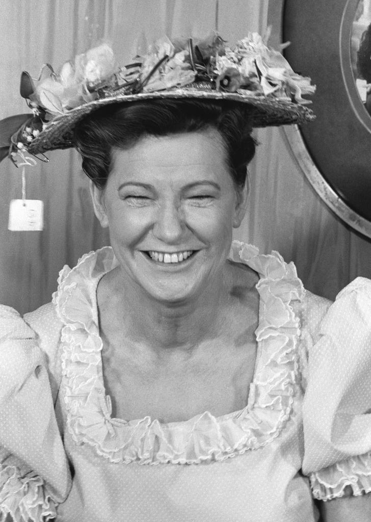 Minnie Pearl - News, Photos, Videos, and Movies or Albums | Yahoo