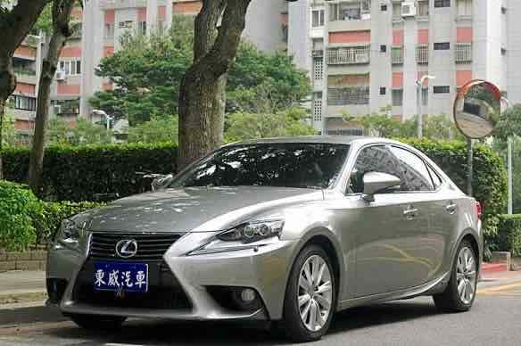 2014 LEXUS IS300h 頂級版 天窗