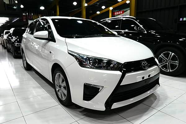 2015 Yaris稀有米色內裝