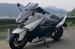 2014出廠 T-MAX 530 只騎14800公里