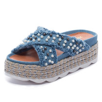 拖鞋 MISS 21 隨性迷人珍珠鉚釘交叉帶厚底拖鞋－ 藍