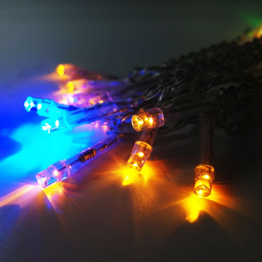 摩達客 聖誕燈20燈LED燈串雙閃四彩光/透明線插電式(高亮度又省電)