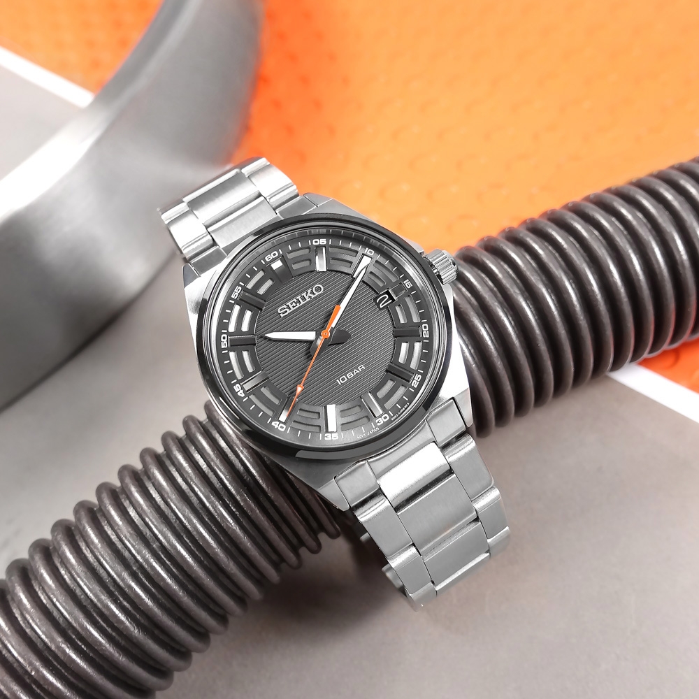 SEIKO 精工 經典條紋 簡約時尚 日期 防水 不鏽鋼手錶-灰色/40mm