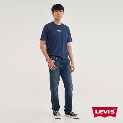 Levis 男款 上寬下窄 502舒適窄管牛仔褲 / 金耳 / 精工深藍染水洗 / 彈性布料