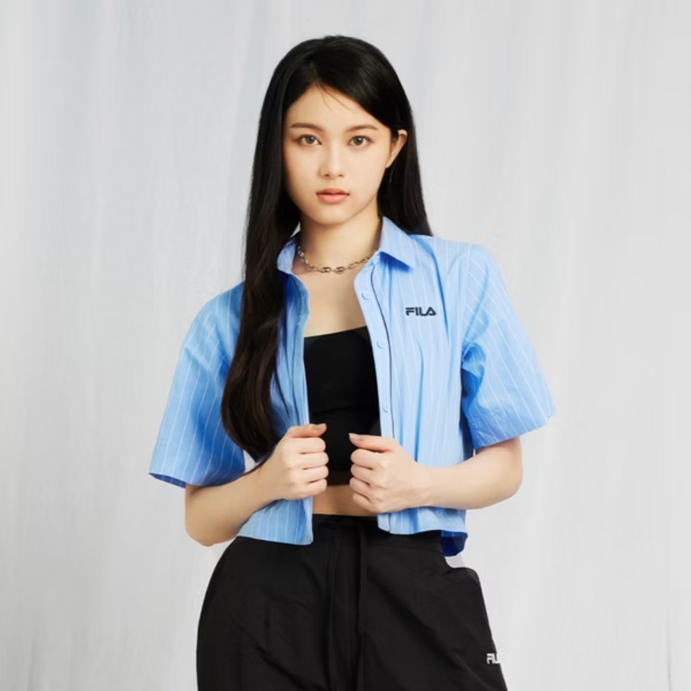 FILA #幻遊世界 女條紋短版襯衫-淺藍 5WSY-1445-BU