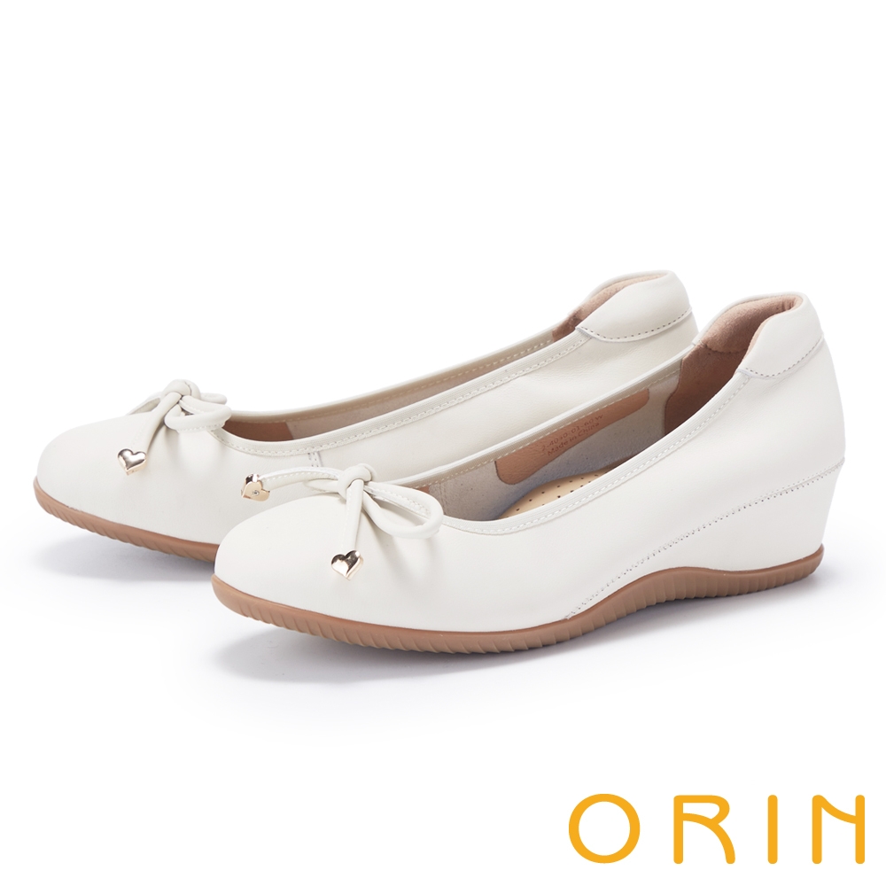 ORIN 細版蝴蝶結絲綢羊皮中跟鞋 白色