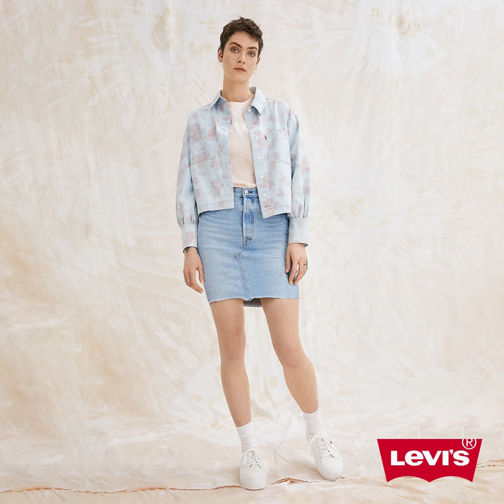 Levis 女款 高腰排釦牛仔迷你裙 / 不收邊裙襬 / 天絲棉 / 春夏形象款