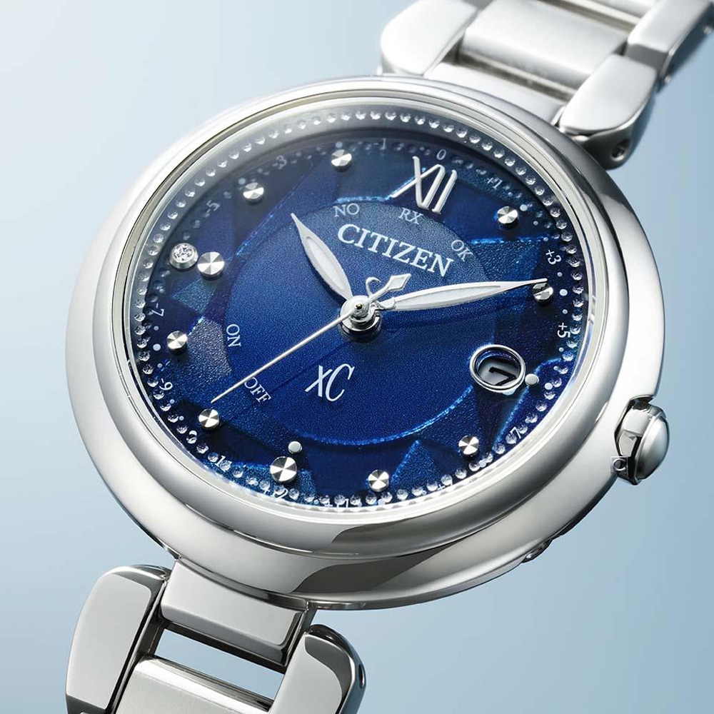 CITIZEN 星辰 xC系列 日本．藍知浪漫鈦金屬光動能電波錶(ES9460-53N)