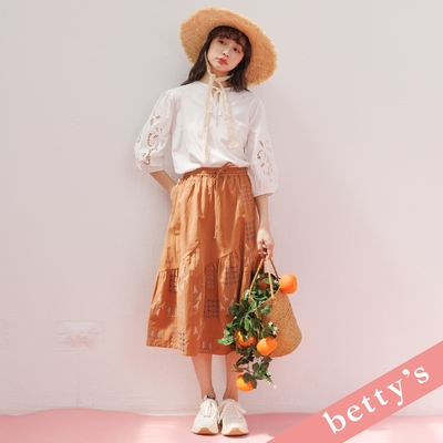 betty’s貝蒂思 腰鬆緊窗花刺繡不對稱蛋糕裙(駝色)