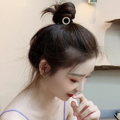 【JC Collection】韓國金屬字母點綴質感簡約圓圈髮圈頭飾(黑、白)