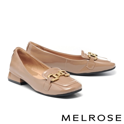 低跟鞋 MELROSE 美樂斯 復古時尚金屬造型釦牛漆皮樂福方頭低跟鞋－杏