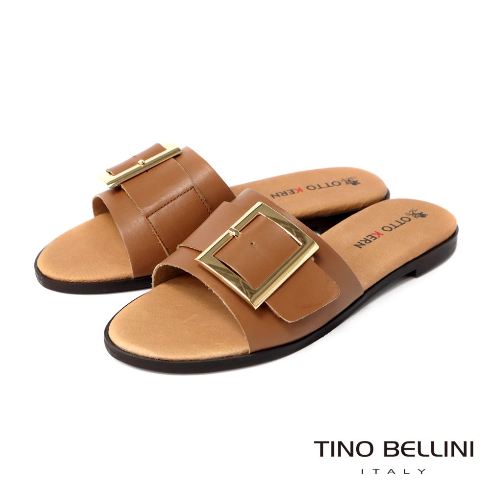 Tino Bellini 簡約金屬方釦寬帶平底涼拖鞋-棕
