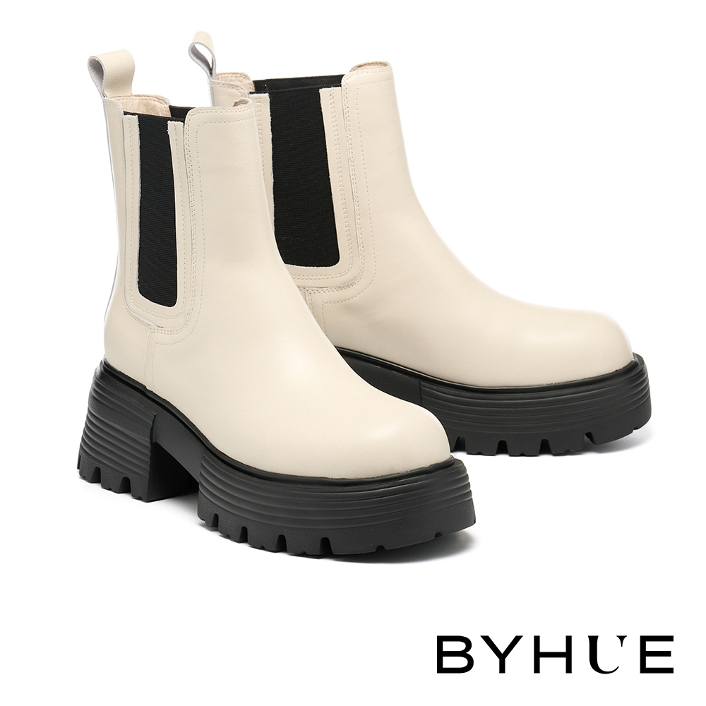 短靴 BYHUE 簡約率性牛皮拼接軟芯切爾西厚底短靴－米白