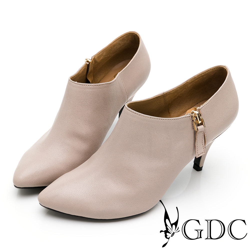 GDC-經典素色時髦名媛風真皮中跟短踝靴-米灰色