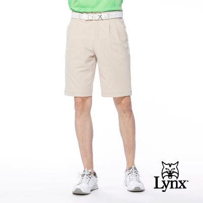 【Lynx Golf】男款彈性舒適基本款後袋蓋設計雙折休閒短褲-卡其色