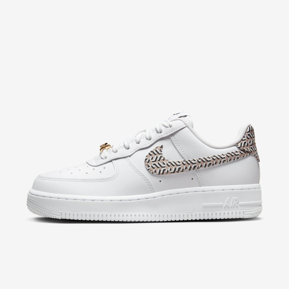 Nike Wmns Air Force 1 LX [DZ2709-100] 女休閒鞋經典AF1 舒適百搭白