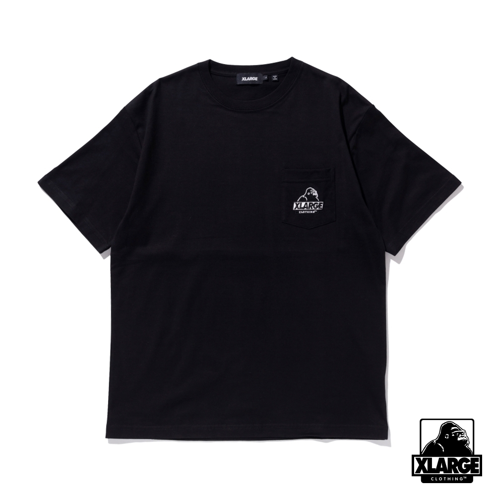 XLARGE S/S EMBROIDERY SLANTED OG POCKET TEE 刺繡口袋短T-黑