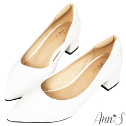 Ann’S加上優雅低跟版-復古皮革沙發後跟低跟尖頭鞋-白