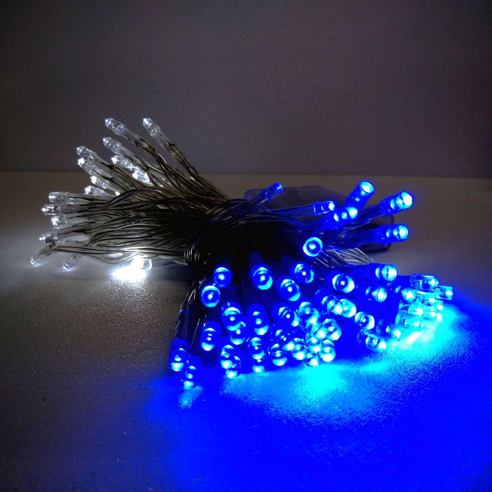 摩達客 聖誕燈100燈 LED電池燈串-藍白光/透明線