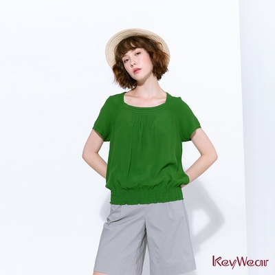 KeyWear奇威名品 拉克蘭袖壓褶設計短袖上衣-綠色