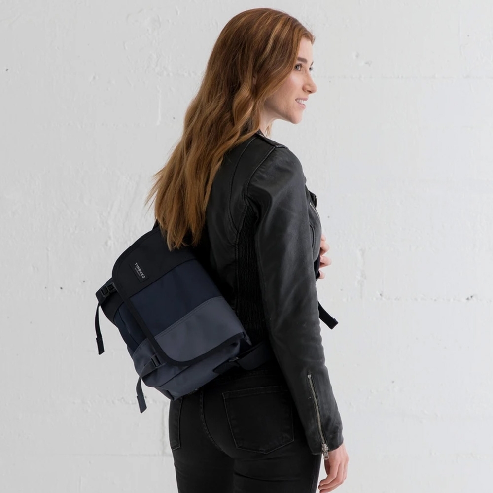 Timbuk2 Classic Messenger 11 吋經典平板郵差包 -灰藍黑拼色 | 筆電包 | Yahoo奇摩購物中心