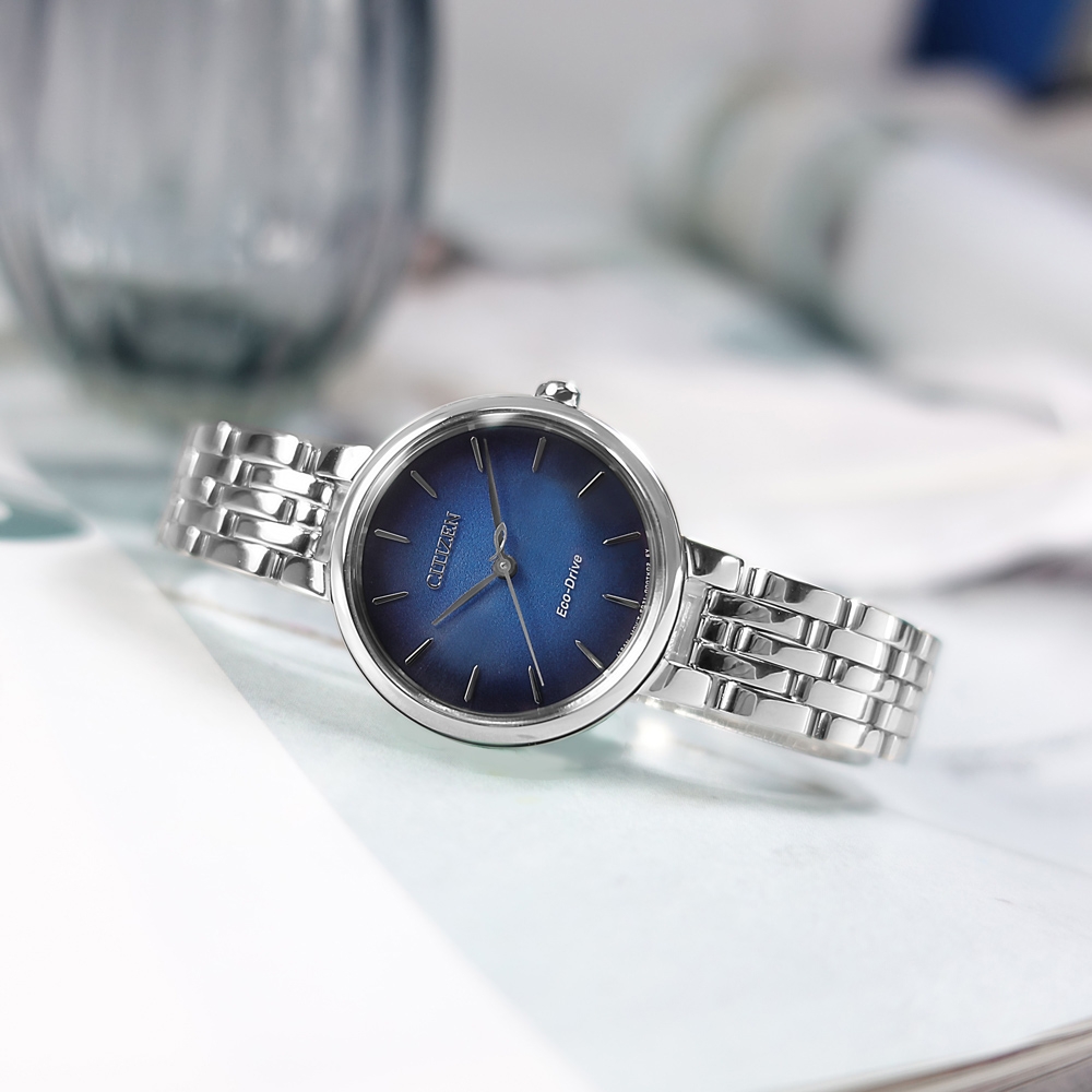 CITIZEN / L 光動能 優雅迷人 藍寶石水晶玻璃 不鏽鋼手錶-藍色/28mm