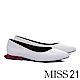 低跟鞋 MISS 21 獨特中縫線配色跟設計全真皮尖頭低跟鞋－白 product thumbnail 1