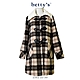 betty’s貝蒂思 針織領格紋牛角釦長版鋪棉大衣(共二色) product thumbnail 6