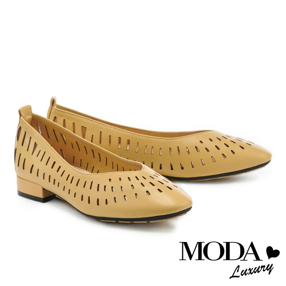 低跟鞋 MODA Luxury 氣質日常沖孔羊皮素色方圓頭低跟鞋－黃