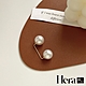 【HERA赫拉】簡約配件防走光勾型雙頭珍珠領針/胸針-3色 product thumbnail 9