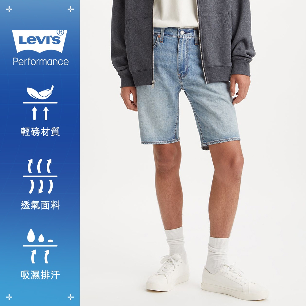 Levis 男款 上寬下窄 405膝上涼感牛仔短褲 / 精工輕藍染石洗 / 彈性布料