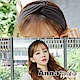 AnnaSofia 麂皮絨交叉結 彈性寬髮帶(酷黑系) product thumbnail 1