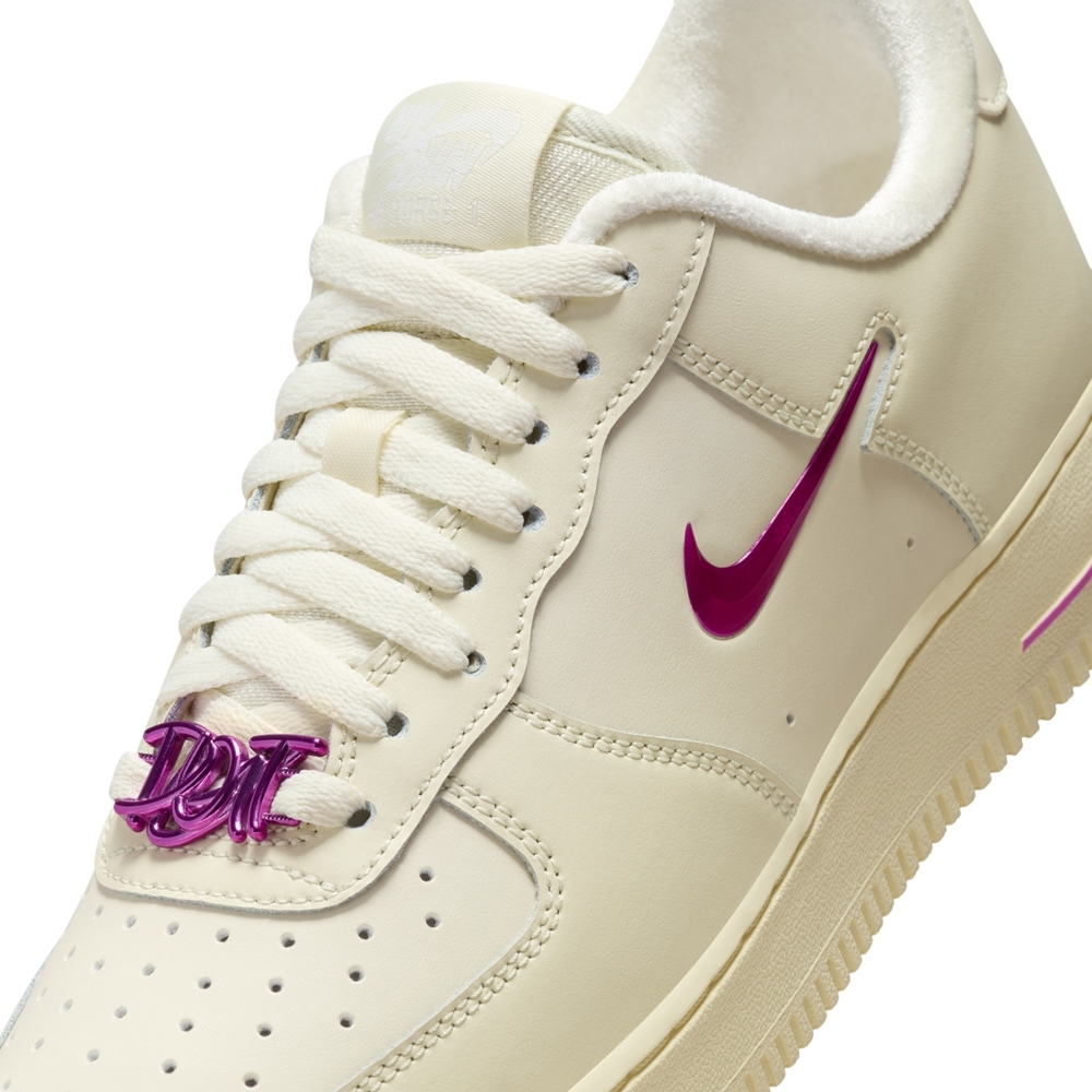 NIKE WMNS AIR FORCE 1 07 SE 女休閒運動鞋-米色-FB8251101 | 休閒鞋