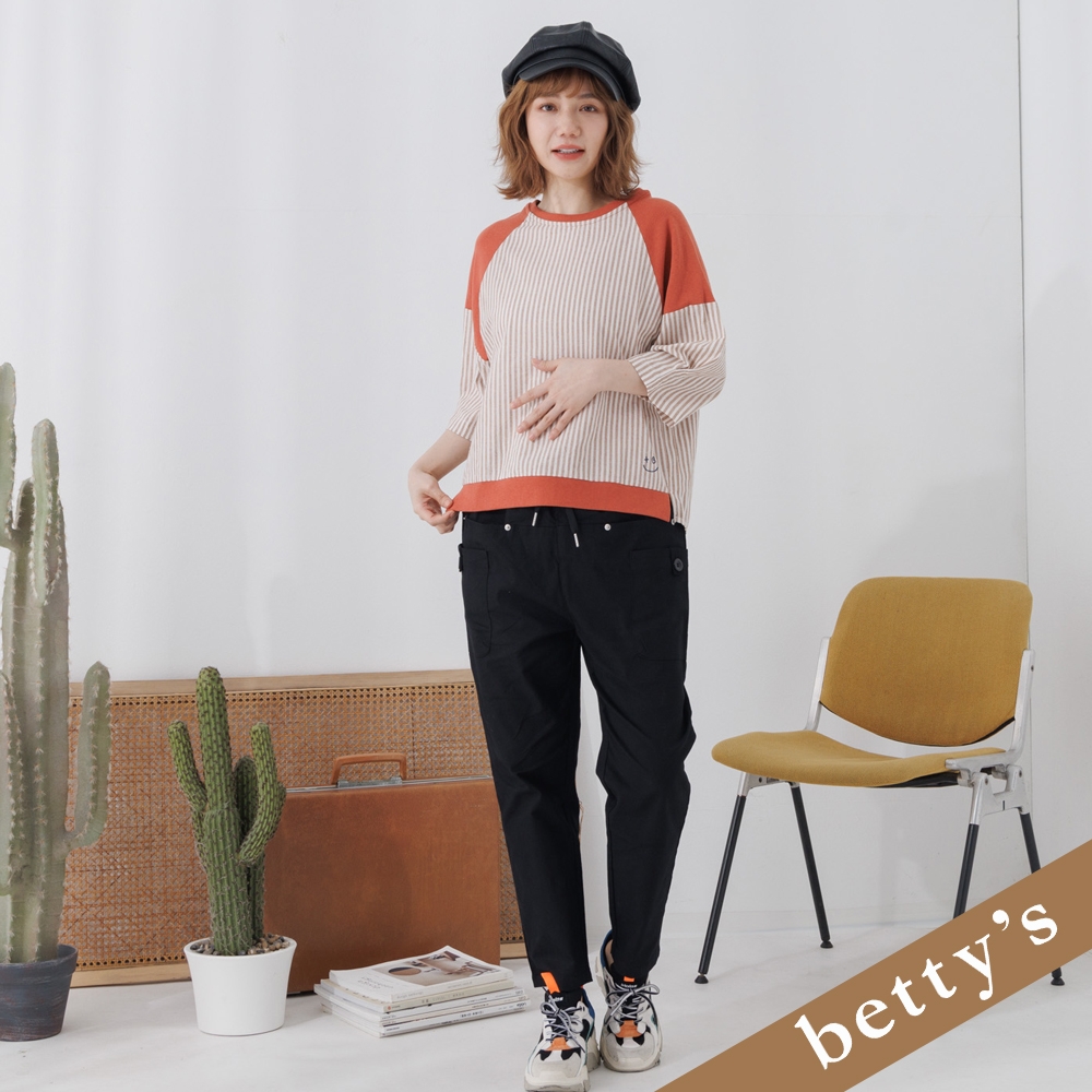 betty’s貝蒂思　腰鬆緊綁帶釘釦多口袋長褲(黑色)