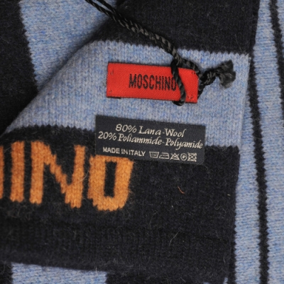 MOSCHINO 義大利製品牌字母LOGO橫紋圖騰混羊毛圍巾(藍色系)