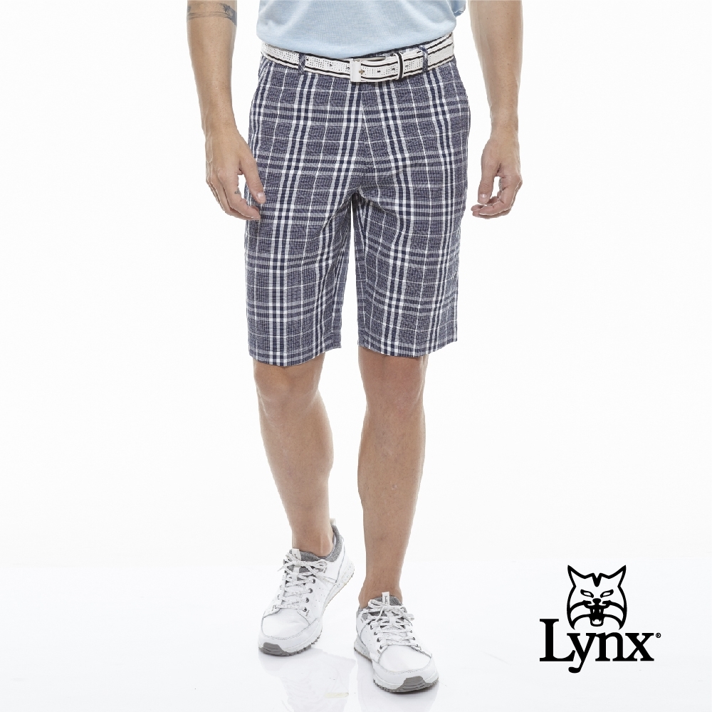 【Lynx Golf】男款彈性舒適格紋口袋出芽設計平口休閒短褲-深藍色