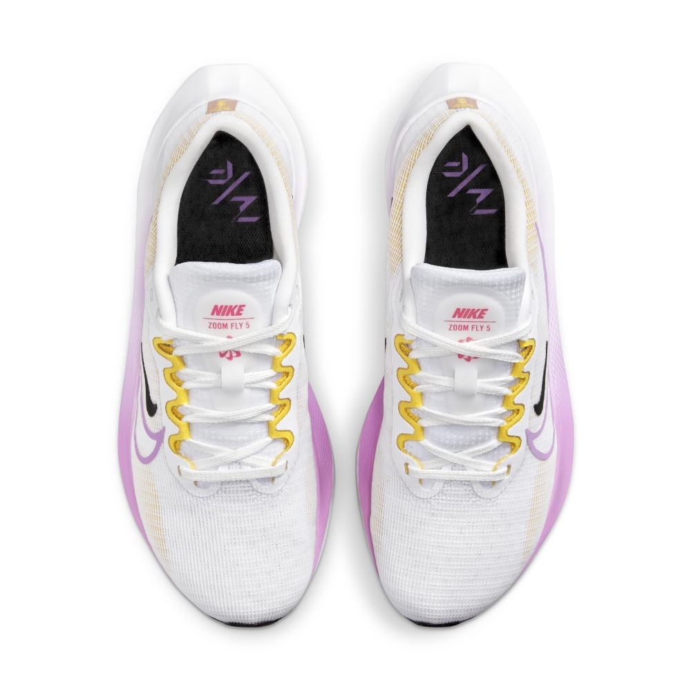 NIKE 慢跑鞋女鞋運動鞋緩震WMNS ZOOM FLY 5 白粉黃DM8974-100 (2W5543