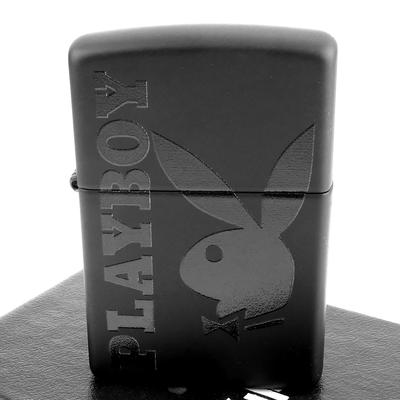 ZIPPO 美系~PLAYBOY-班尼兔-黑色烤漆打火機