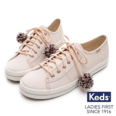 Keds KICKSTART 毛球裝飾綁帶休閒鞋-奶油白