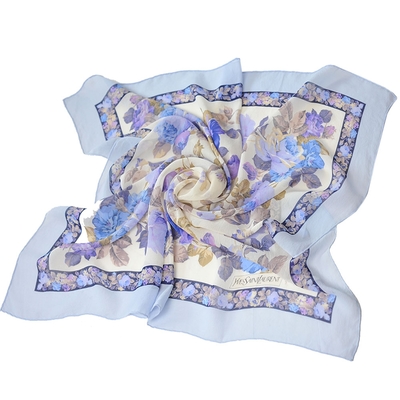 YSL Yves Saint Laurent 100%絲質字母LOGO玫瑰花朵圖騰大絲巾(水藍邊/白底)