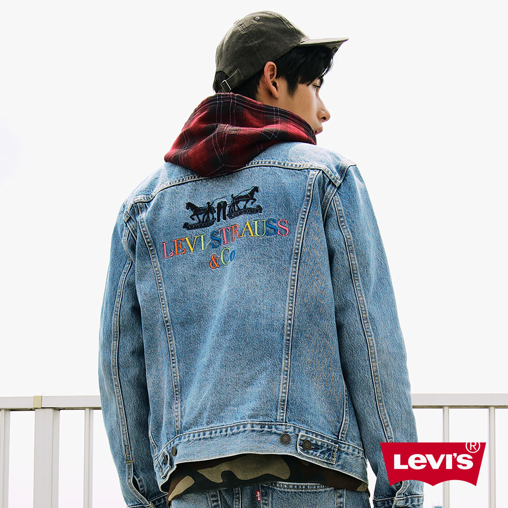 Levis 男款 牛仔外套 Type 3 經典修身版型 背面彩虹雙馬刺繡