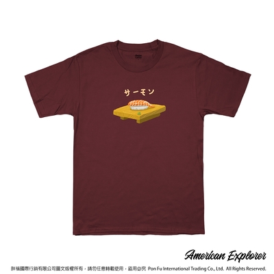 American Explorer 美國探險家 印花T恤(客製商品無法退換) 圓領 美國棉 圖案 T-Shirt 獨家設計款 棉質 短袖 (鮭魚壽司盤)