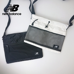 [New Balance]韓系休閒斜背小包_中性_黑色_BGCBAA604B