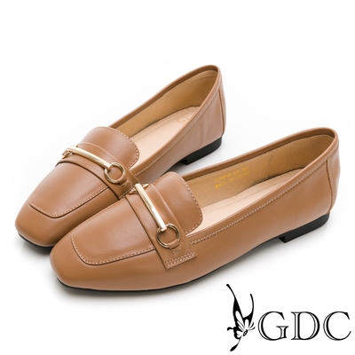 GDC-經典英倫風真皮素色平底包鞋-棕色